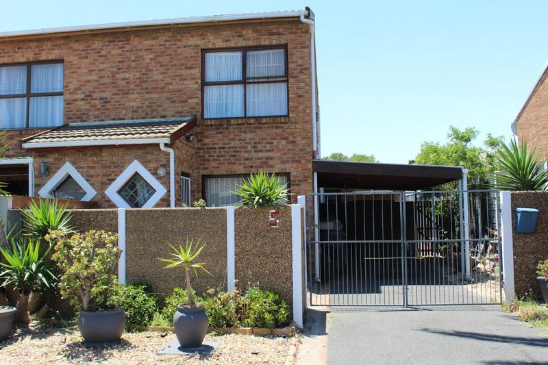 2 Bedroom Property for Sale in Glenwood Western Cape